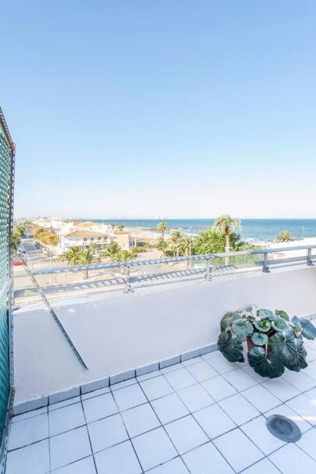 Confortable Beach Appartment With Views To The Sea Puçol Esterno foto