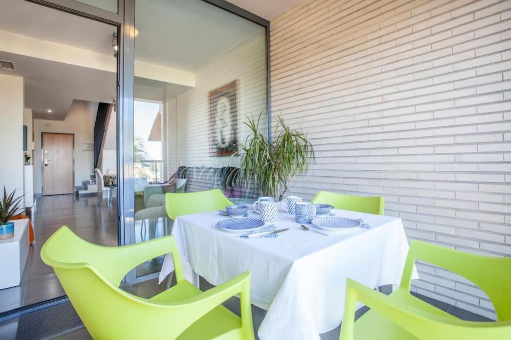 Confortable Beach Appartment With Views To The Sea Puçol Esterno foto
